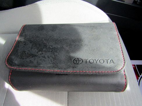 Used 2018 Toyota Tacoma SR5 image 25