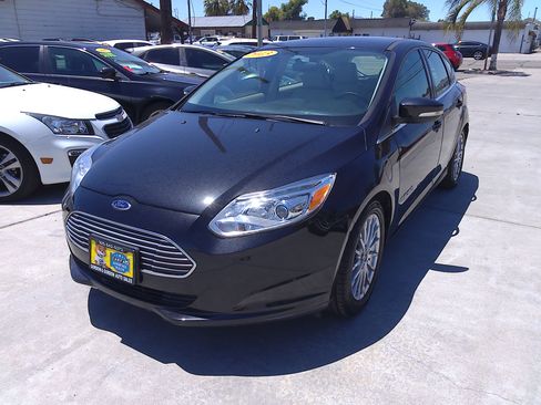 Used 2013 Ford Focus Electric Hatchback FWD image 2