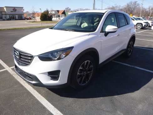 Used 2016 MAZDA CX-5 Grand Touring image 2