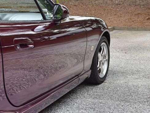 Used 2000 MAZDA MX-5 Miata Special Edition image 19