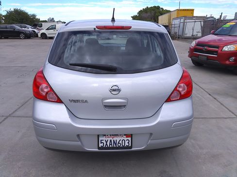 Used 2007 Nissan Versa S FWD image 6