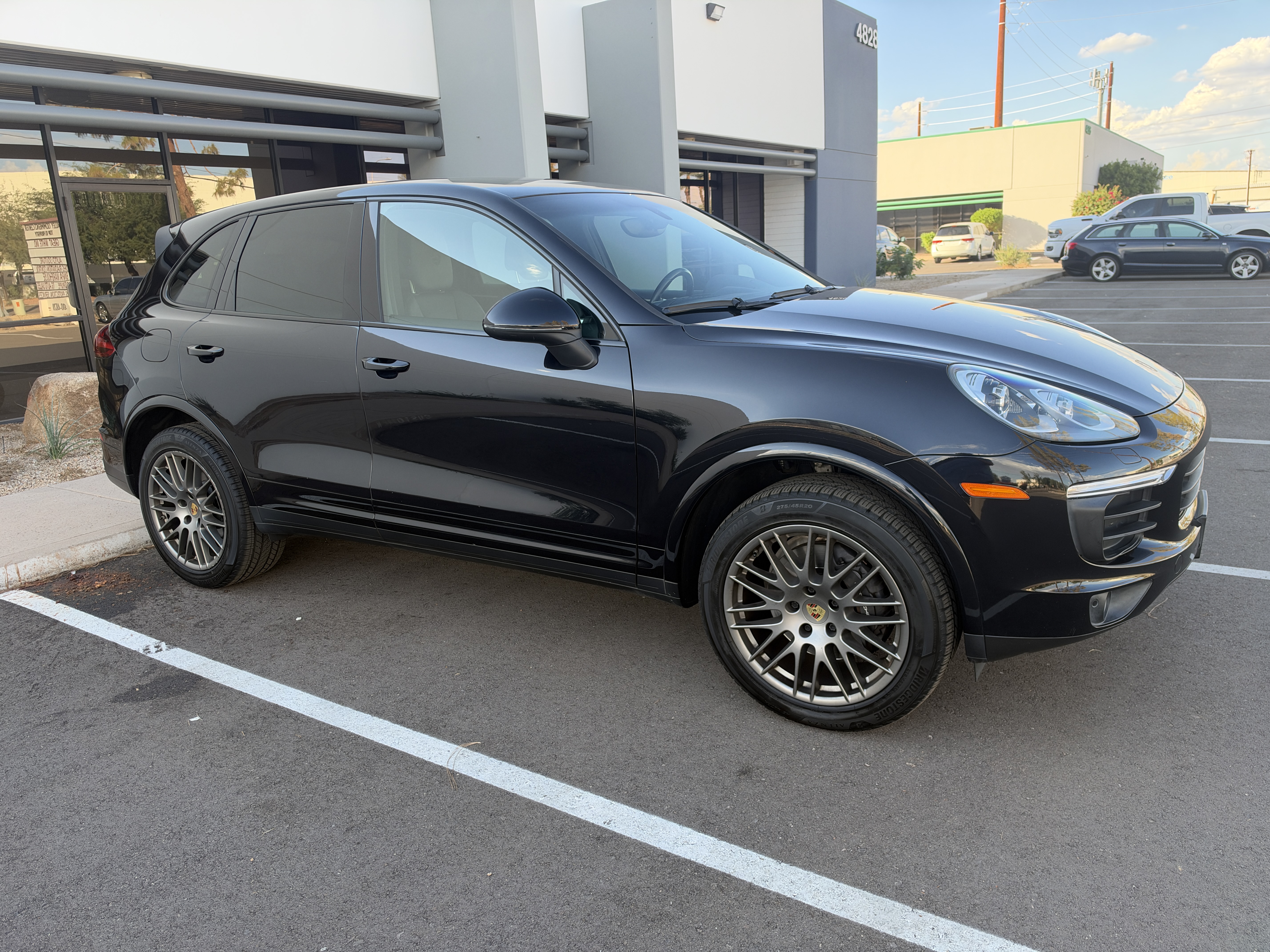 Used 2017 Porsche Cayenne Platinum Edition AWD/4WD image 22