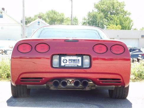Used 2004 Chevrolet Corvette image 11