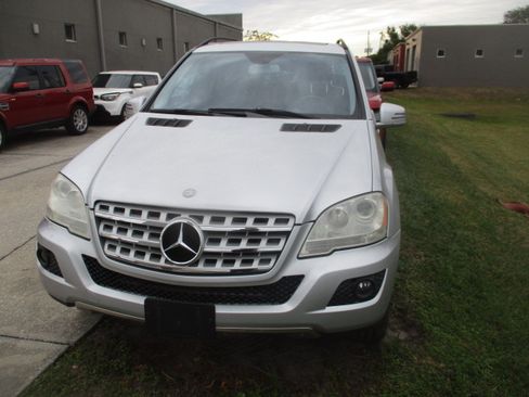 Used 2011 Mercedes-Benz ML 350 image 3