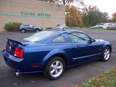 Used 2008 Ford Mustang GT image 3