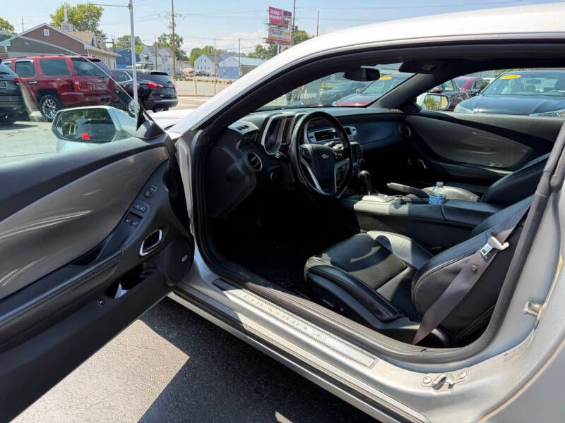 Used 2013 Chevrolet Camaro SS w/ RS Package RWD image 10