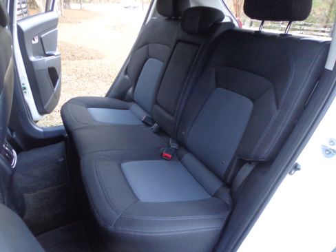 Used 2015 Kia Sportage LX image 16