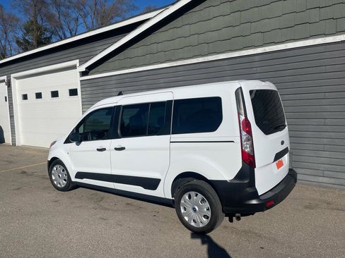 Used 2020 Ford Transit Connect XL image 15