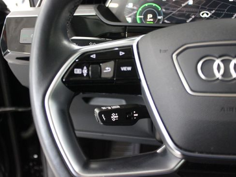 Used 2024 Audi Q8 e-tron Premium image 30