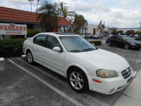 Used 2002 Nissan Maxima SE FWD image 5