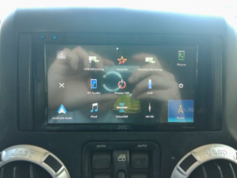 Used 2015 Jeep Wrangler 4WD Unlimited Sahara image 62