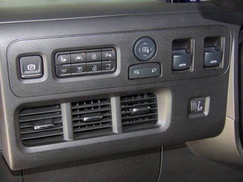 Used 2024 Chevrolet Brightdrop 600 AWD/4WD image 5