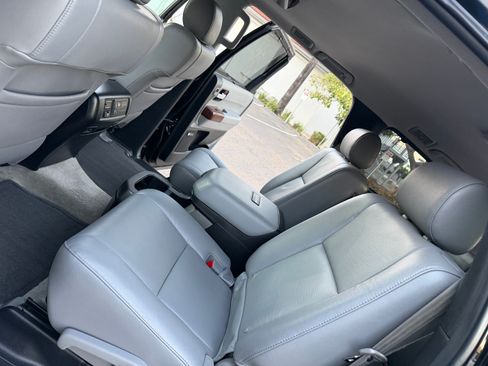 Used 2011 Toyota Sequoia 4WD Platinum image 25