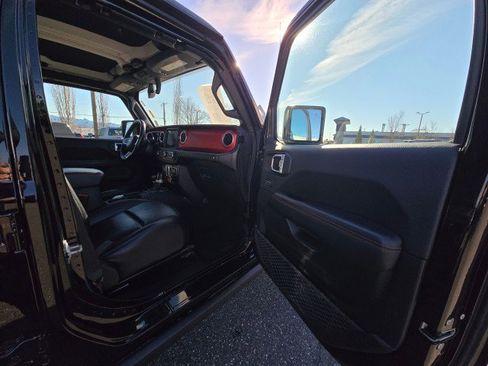 Used 2020 Jeep Gladiator Rubicon image 10