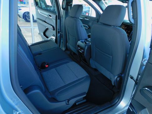 Used 2025 GMC Acadia Elevation image 21