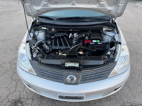 Used 2011 Nissan Versa image 24