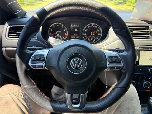 Used 2014 Volkswagen Jetta GLI Sedan FWD image 16