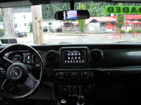 Used 2021 Jeep Wrangler Unlimited Sport S AWD/4WD image 8