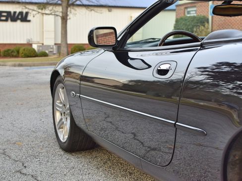 Used 2000 Jaguar XK8 image 14