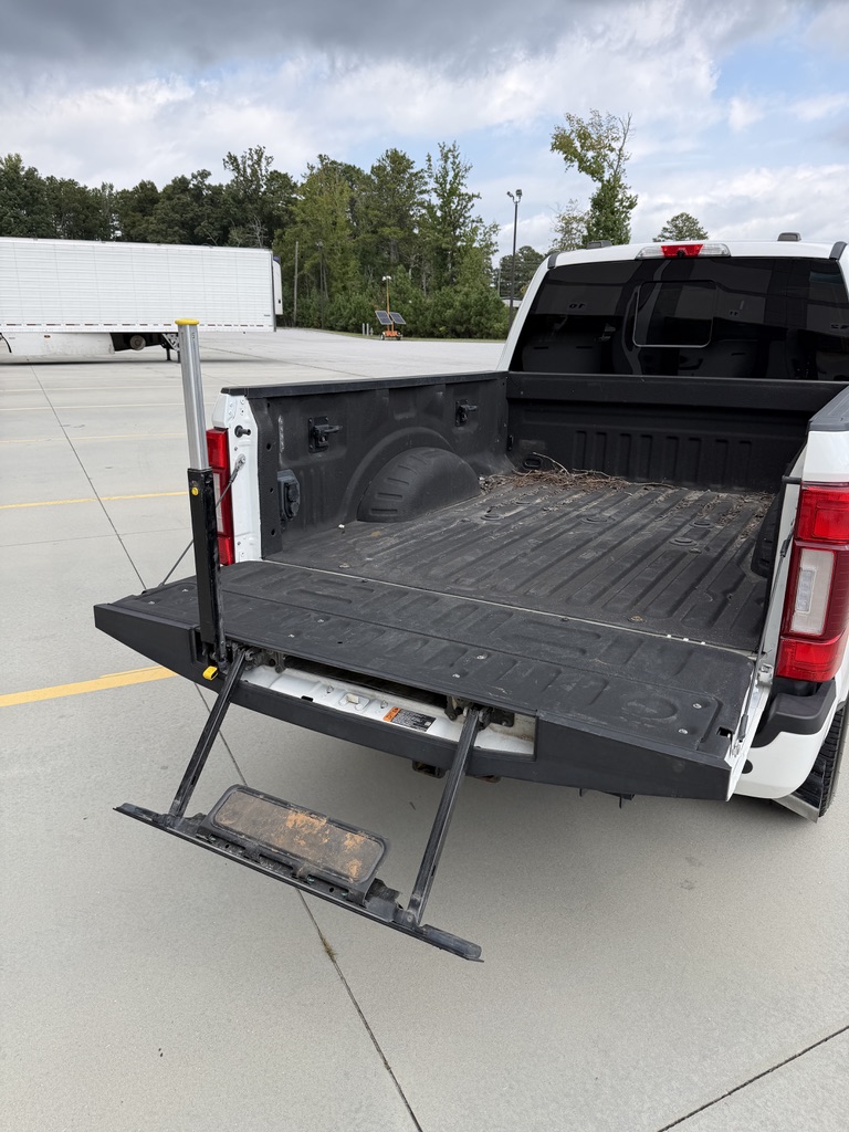 Used 2022 Ford F250 4x4 Crew Cab Platinum image 6