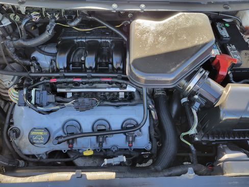 Used 2009 Ford Edge SEL image 16