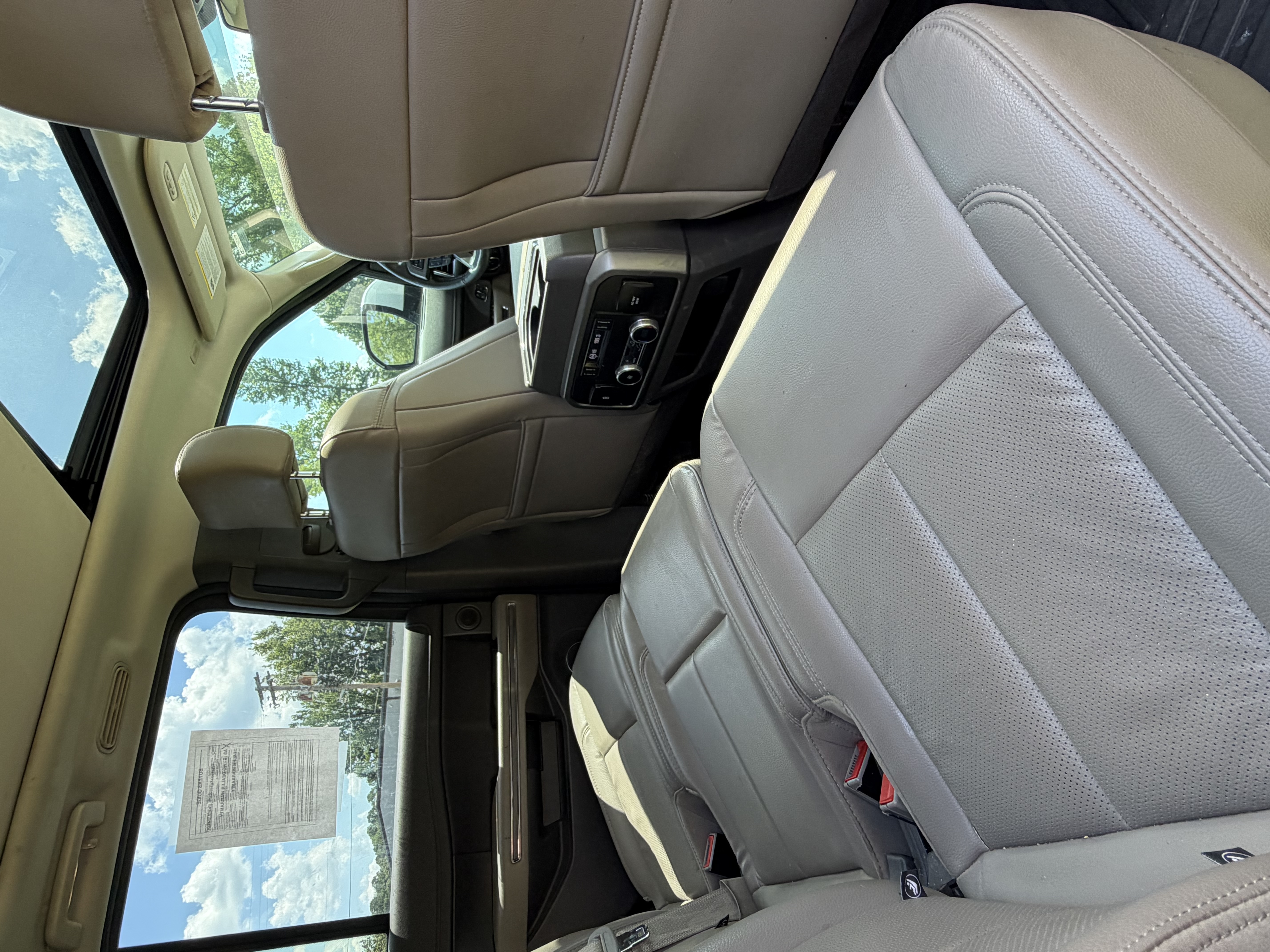 Used 2019 Ford Expedition 2WD XLT image 11