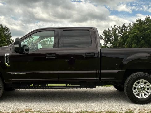 Used 2018 Ford F250 4x4 Crew Cab Super Duty image 7