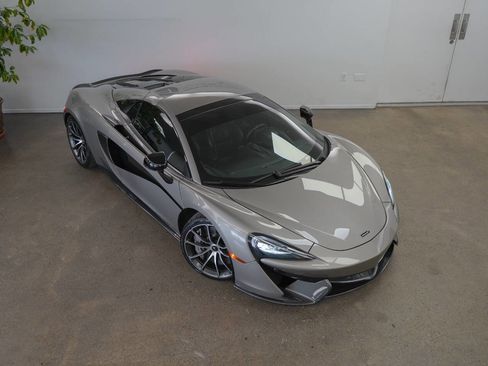 Used 2020 McLaren 570S image 28