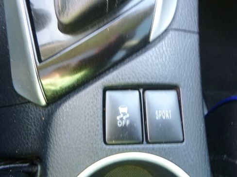 Used 2017 Toyota Corolla SE image 29