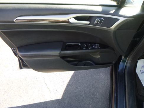 Used 2014 Ford Fusion SE image 11