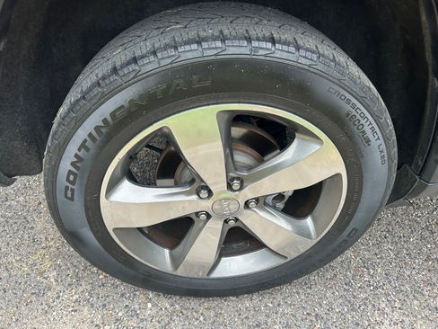 Used 2015 Jeep Grand Cherokee Limited image 16