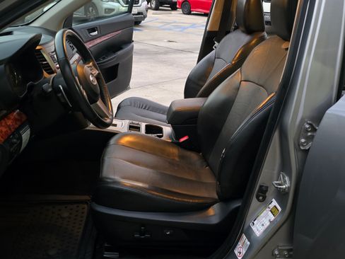 Used 2011 Subaru Outback 2.5i Limited image 28