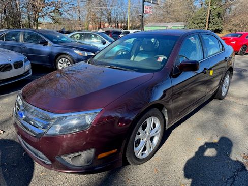 Used 2012 Ford Fusion SE image 1