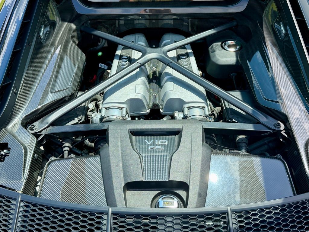 Used 2021 Audi R8 V10 performance Coupe AWD/4WD image 17