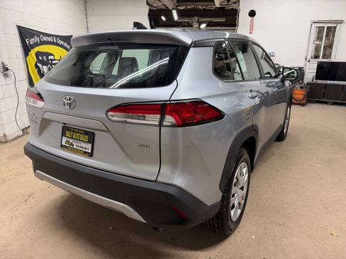 Used 2022 Toyota Corolla Cross L image 26