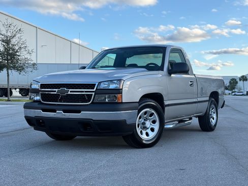 Used 2007 Chevrolet Silverado 1500 Classic W/T image 1