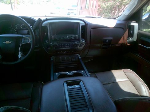 Used 2016 Chevrolet Silverado 1500 High Country AWD/4WD image 15