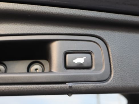 Used 2016 Honda Pilot Touring image 19