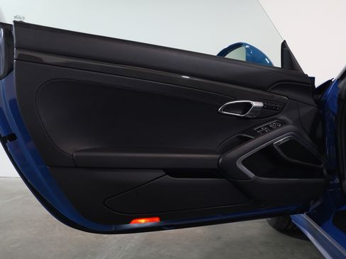 Used 2018 Porsche 911 Targa 4 GTS image 93