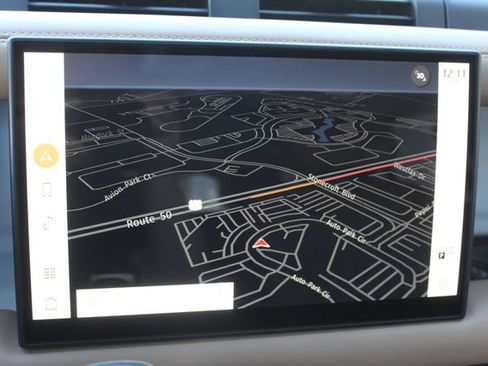 Used 2025 Land Rover Defender 110 S image 18