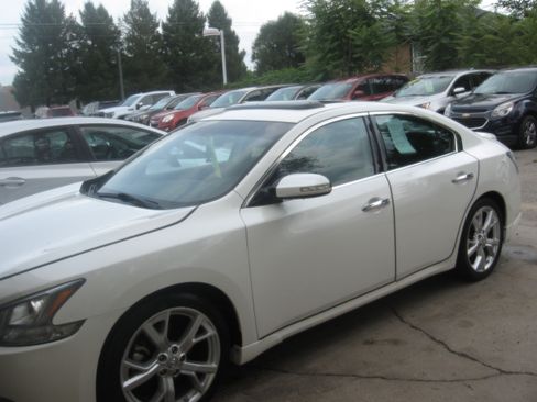 Used 2012 Nissan Maxima SV FWD image 1