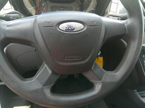 Used 2017 Ford Transit 150 130 Low Roof RWD image 11
