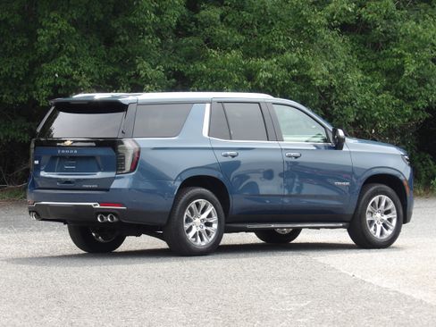 Used 2025 Chevrolet Tahoe 4WD Premier image 8