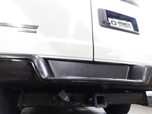 Used 2015 Chevrolet Express 2500 image 11