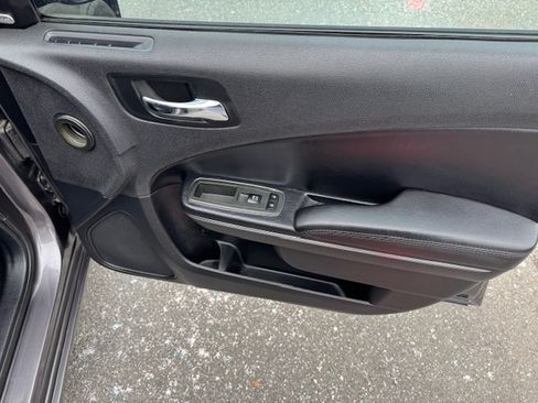 Used 2013 Dodge Charger SXT image 14