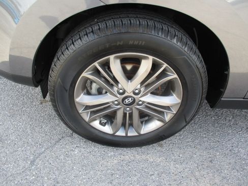 Used 2014 Hyundai Tucson GLS image 10