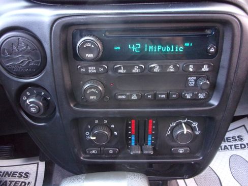 Used 2008 Chevrolet TrailBlazer LT RWD image 11