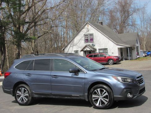 Used 2018 Subaru Outback 3.6R Limited image 10