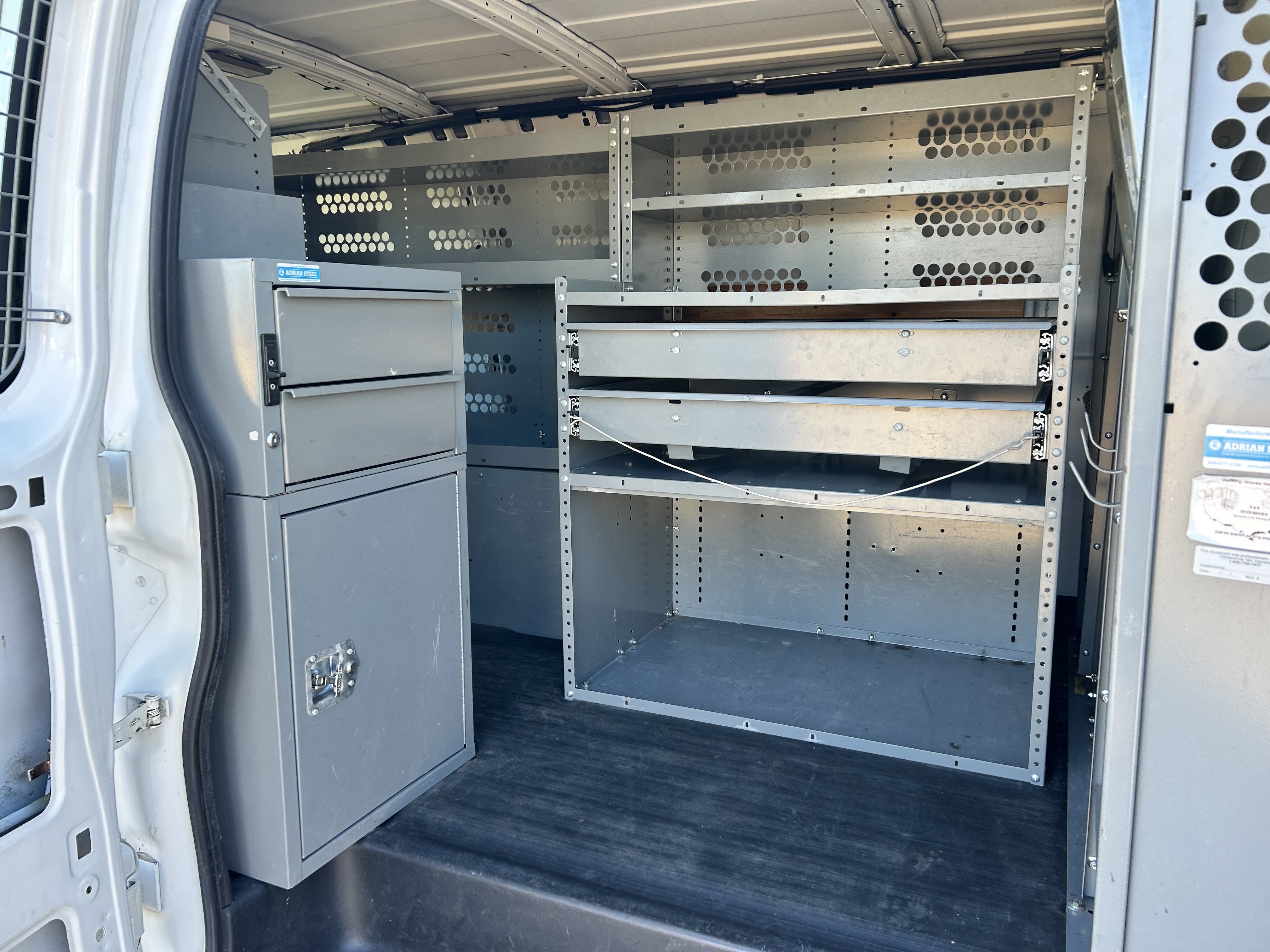 Used 2013 Chevrolet Express 2500 RWD image 17
