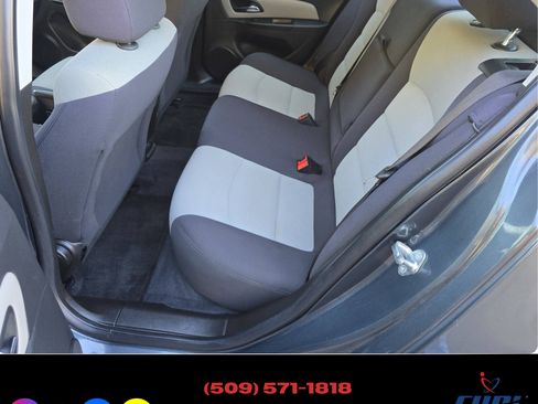 Used 2013 Chevrolet Cruze LS image 18